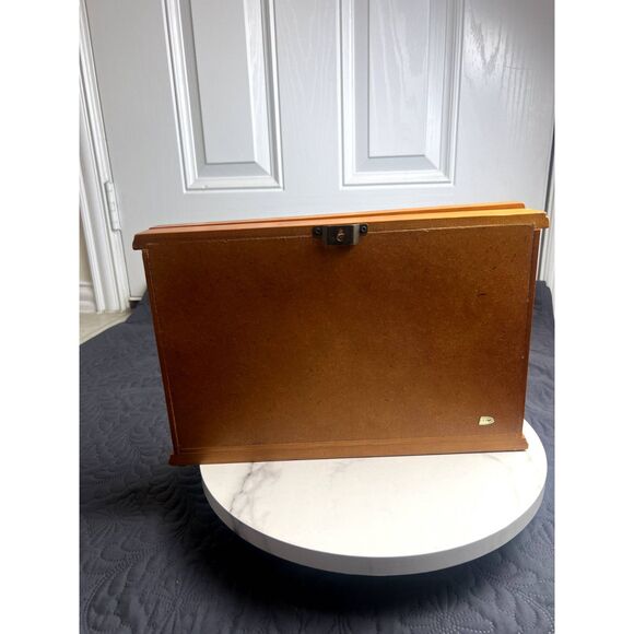 SOLID WOOD NASCAR 12 DIECAST CAR DISPLAY CASE - WALL MOUNT for Collectors: Used - Picture 7 of 11